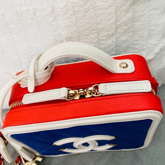 💓Sold💓Chanel Small Filigree Vanity Case Bag - Picture 3 of 8